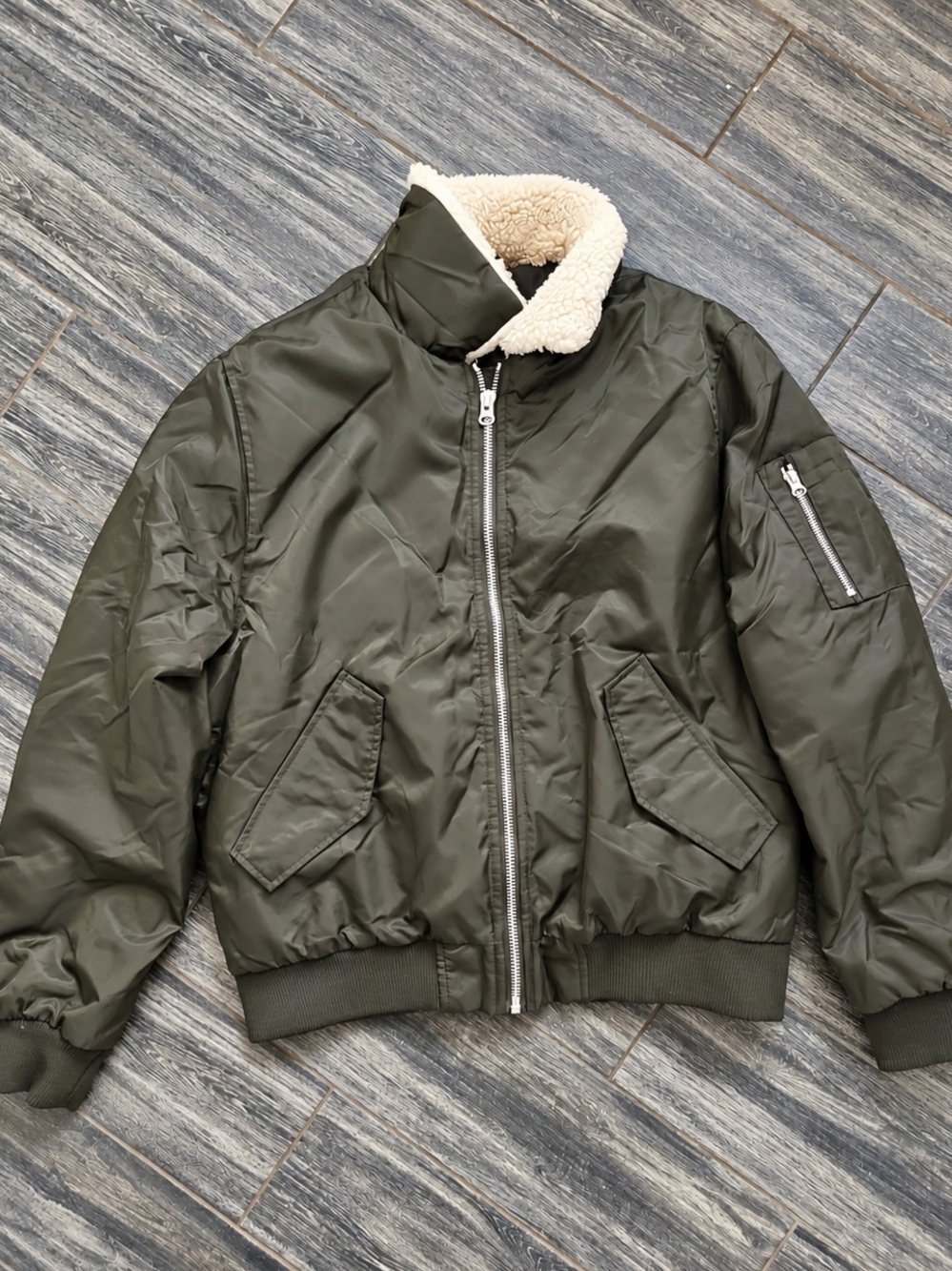 Forever 21 Men’s Large Olive Green Bomber Jacket Sherpa Collar Military Flight